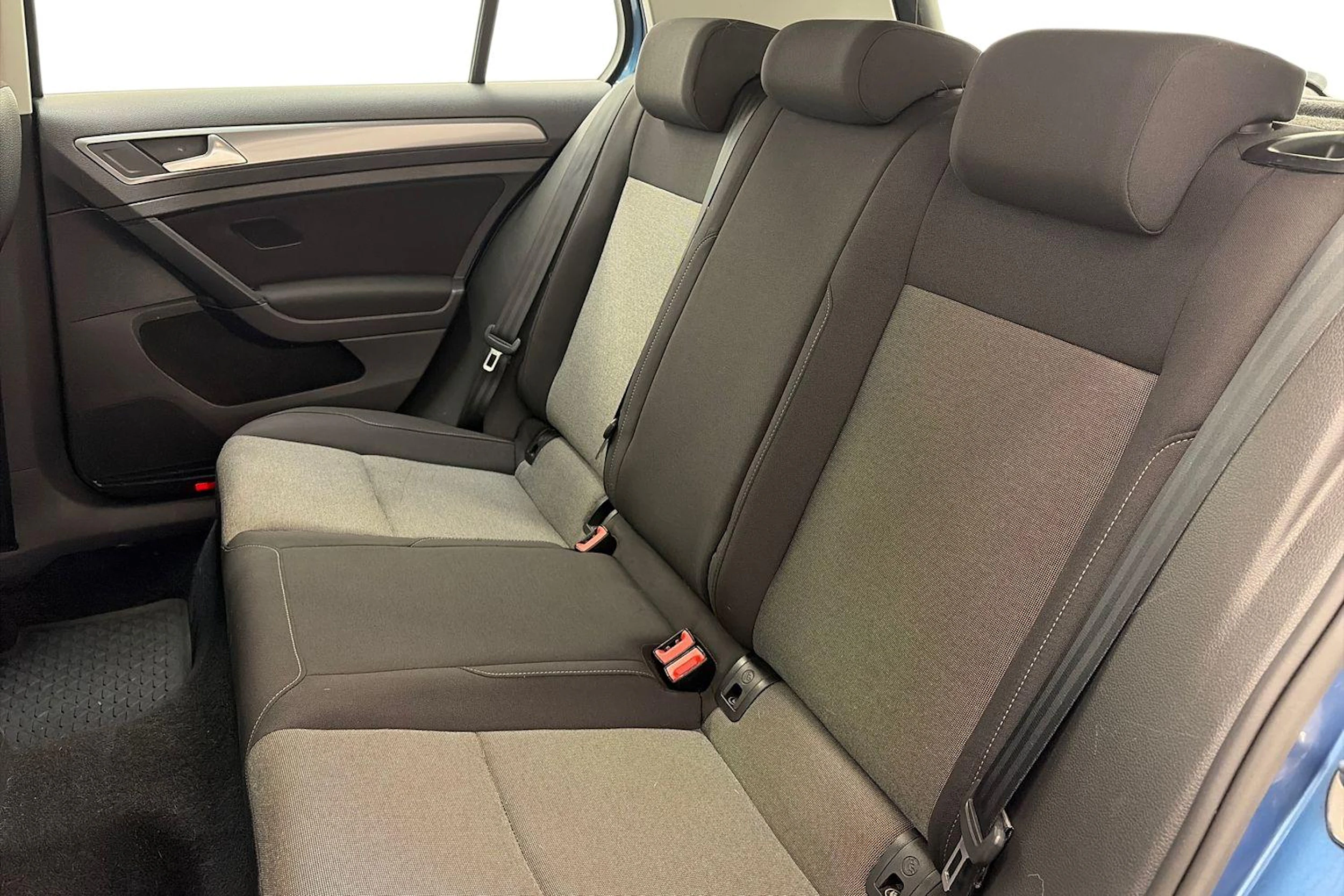 Sininen Volkswagen GOLF 2017 kuva 11.