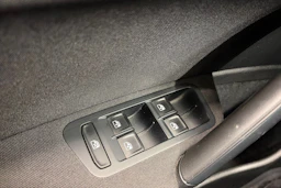 Sininen Volkswagen GOLF 2017 kuva 23.