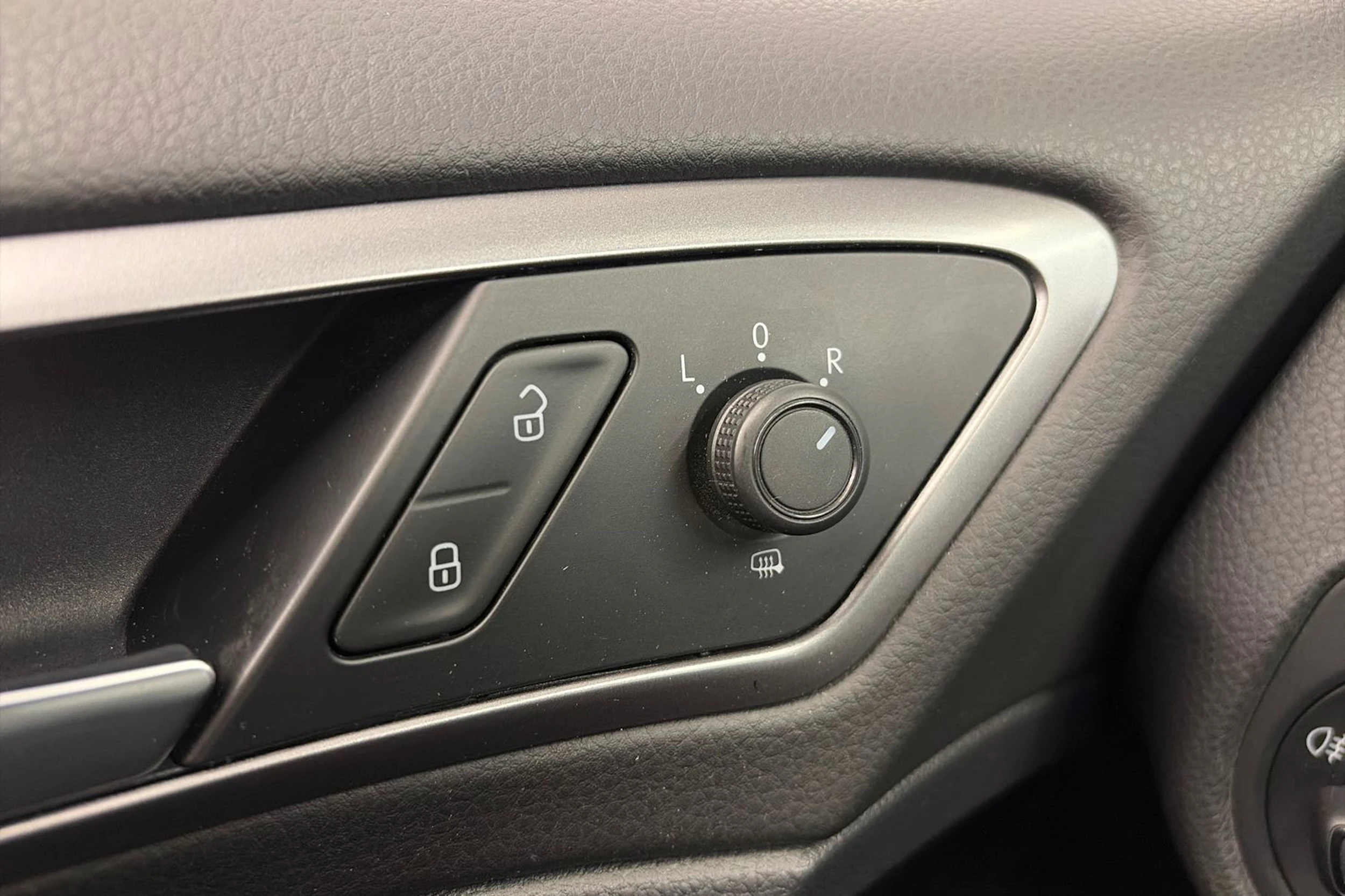 Sininen Volkswagen GOLF 2017 kuva 24.
