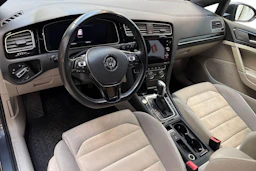 Harmaa Volkswagen GOLF 2017 kuva 8.