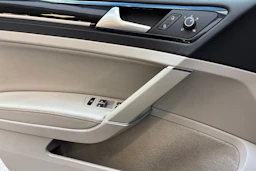 Harmaa Volkswagen GOLF 2017 kuva 15.