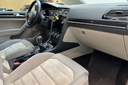 Harmaa Volkswagen GOLF 2017 kuva 27.