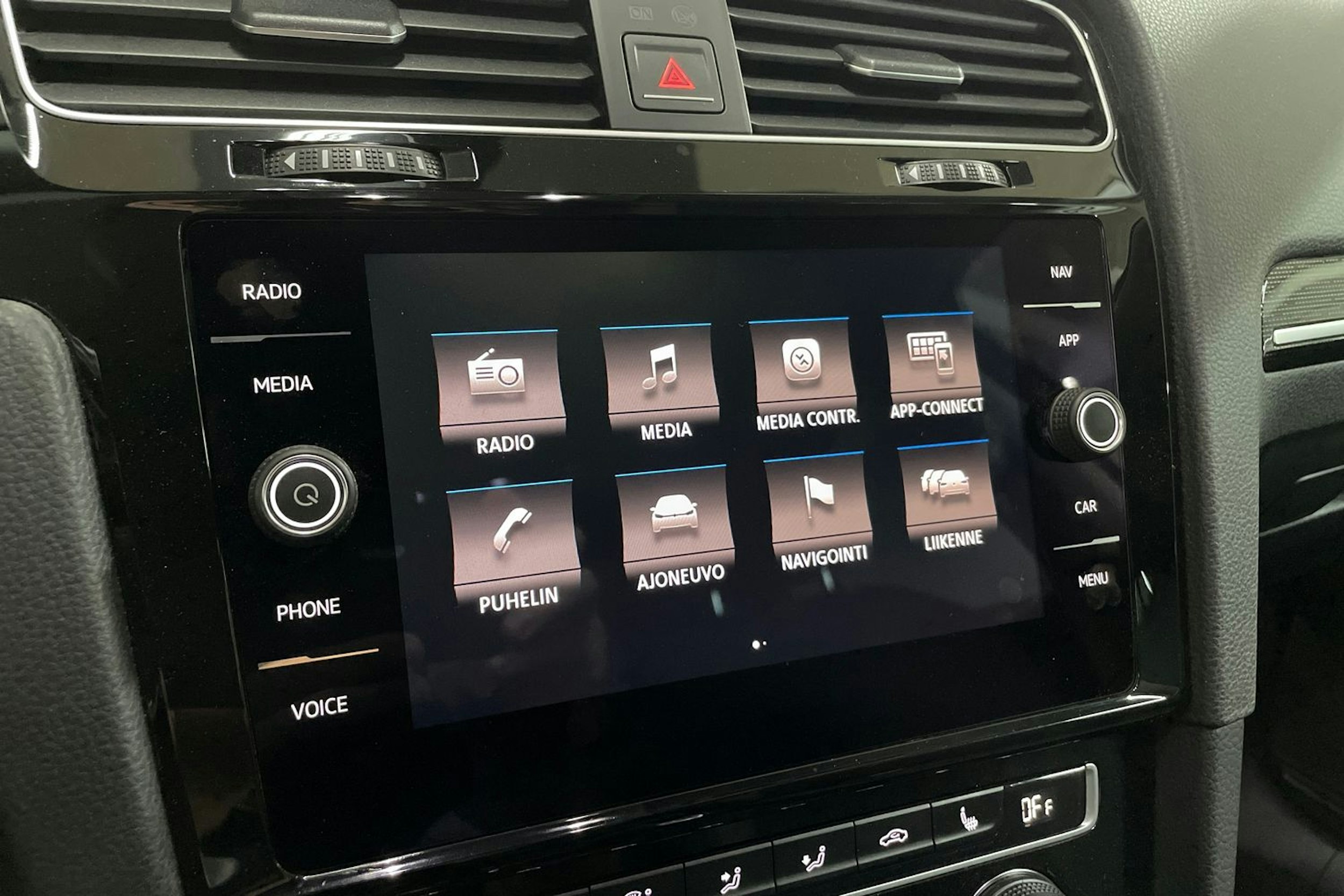 Harmaa Volkswagen GOLF 2017 kuva 18.