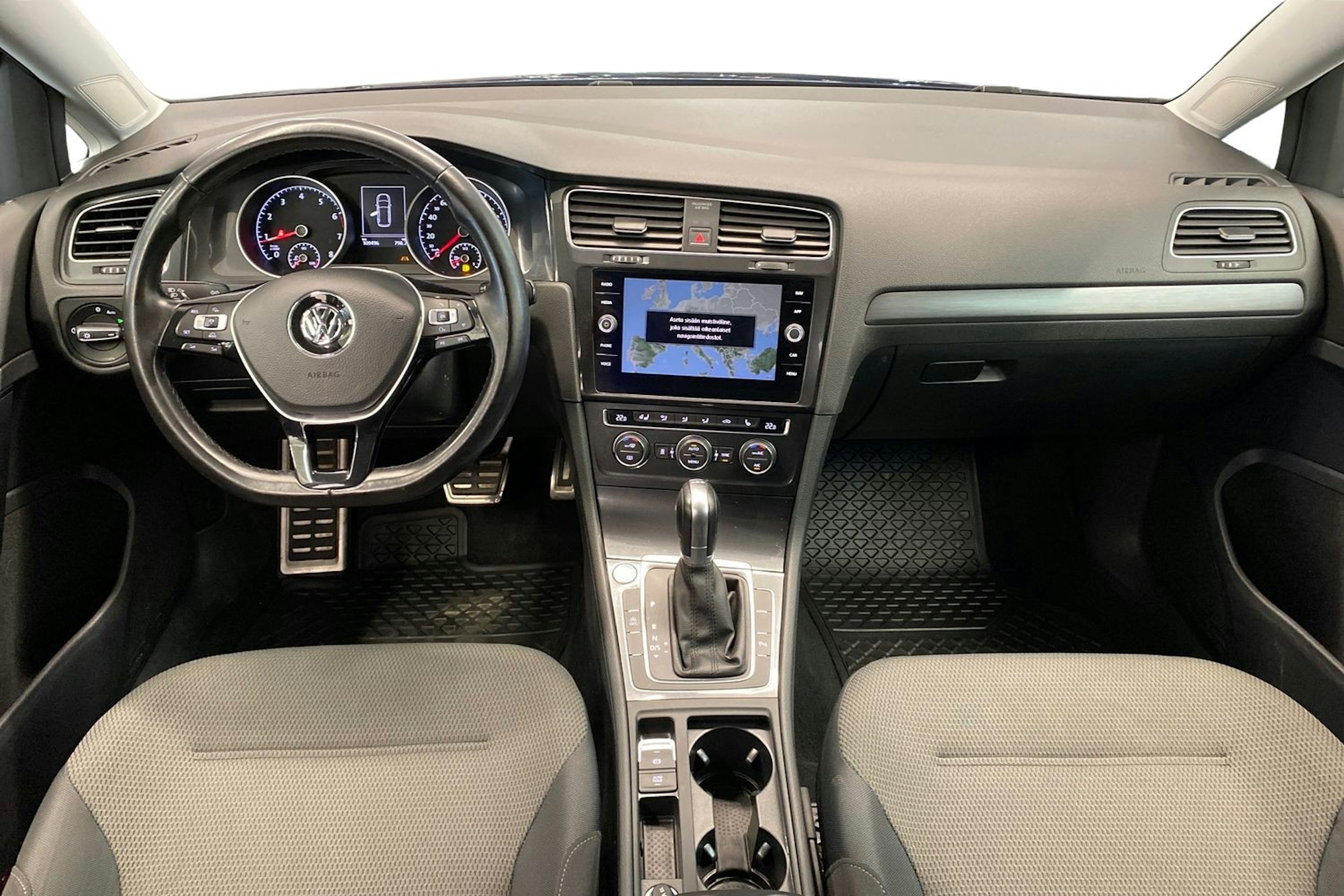 sininen Volkswagen Golf 2017 kuva 9.