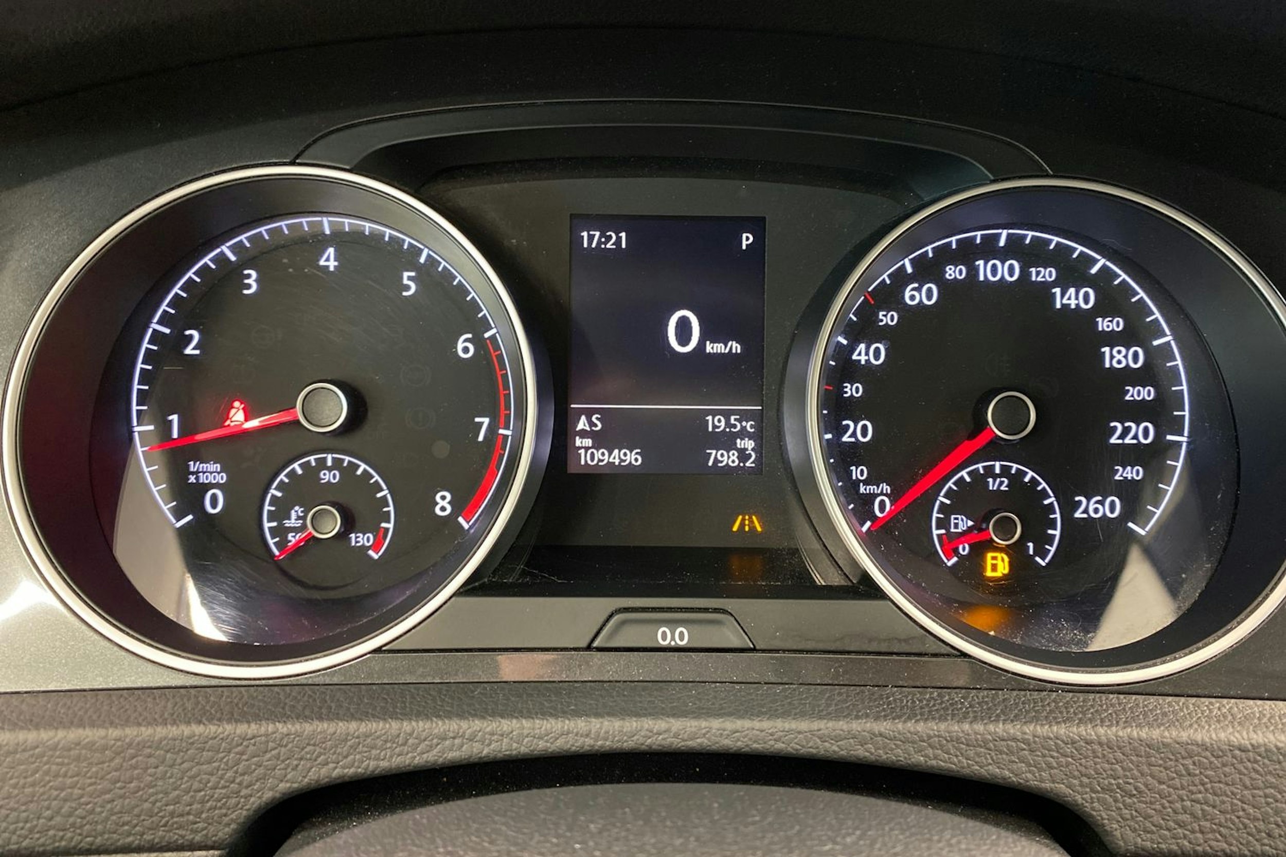 sininen Volkswagen Golf 2017 kuva 16.