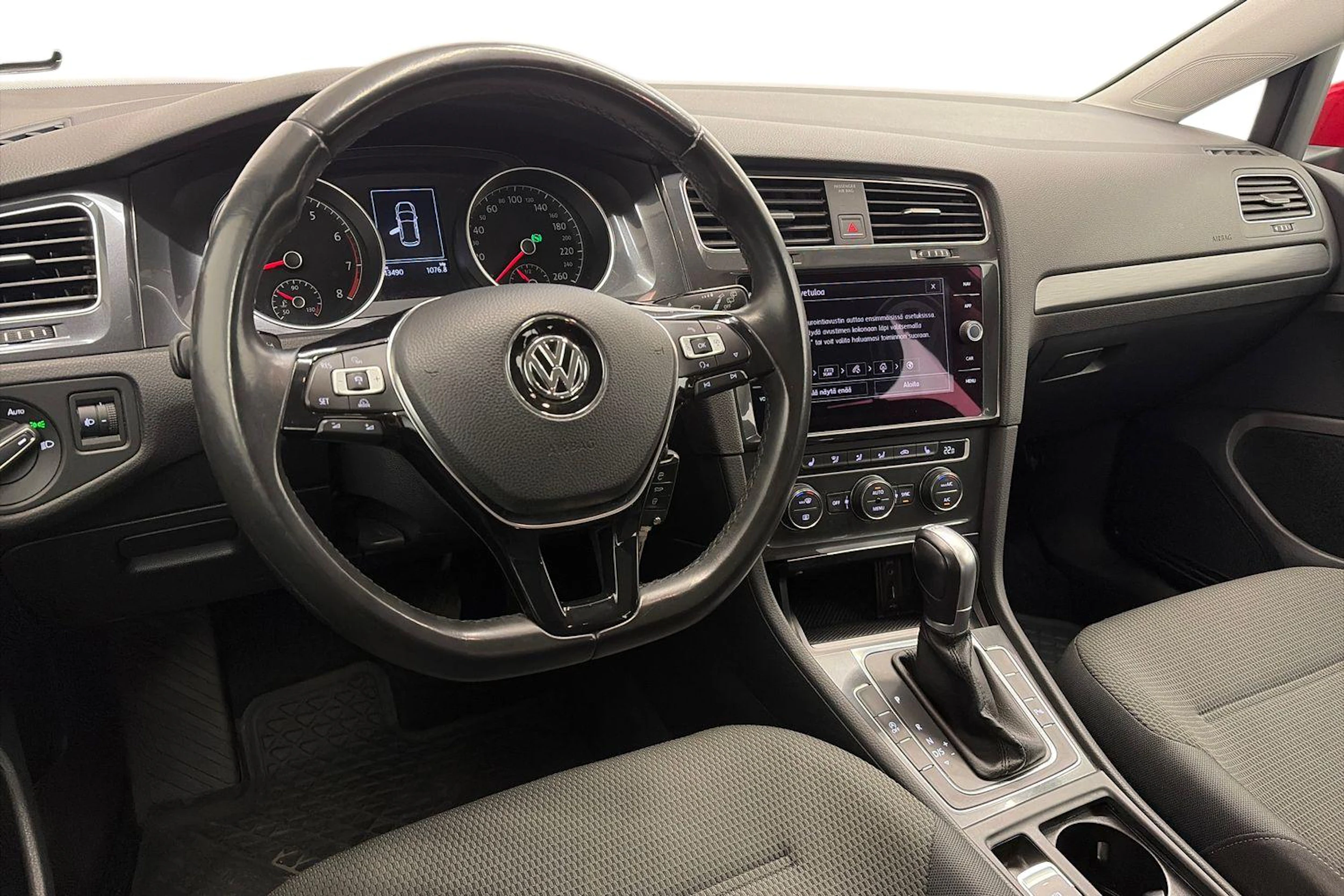 punainen Volkswagen Golf 2017 kuva 8.