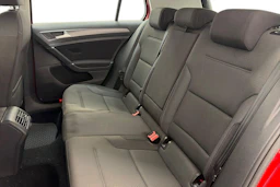 punainen Volkswagen Golf 2017 kuva 11.