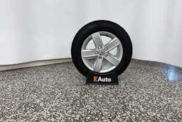 punainen Volkswagen Golf 2017 kuva 13.