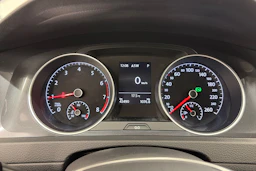 punainen Volkswagen Golf 2017 kuva 17.