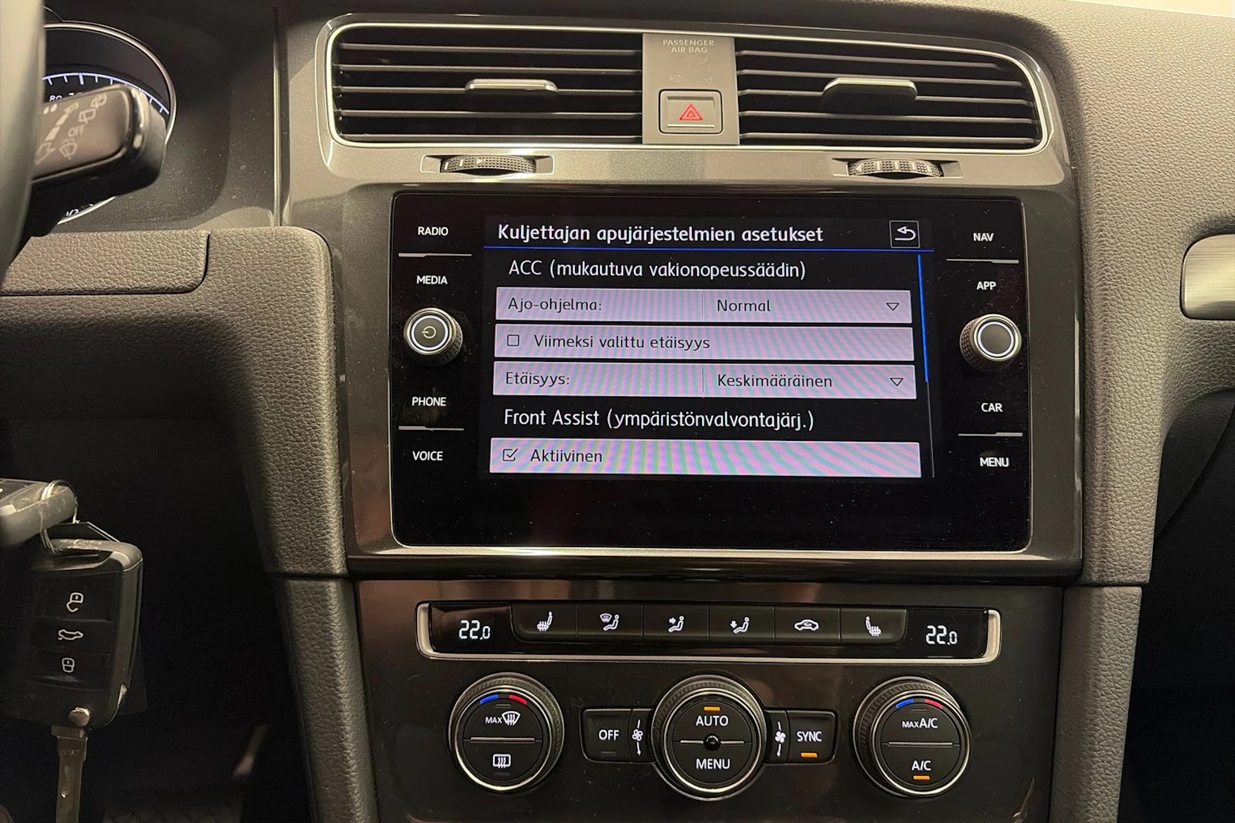 punainen Volkswagen Golf 2017 kuva 23.