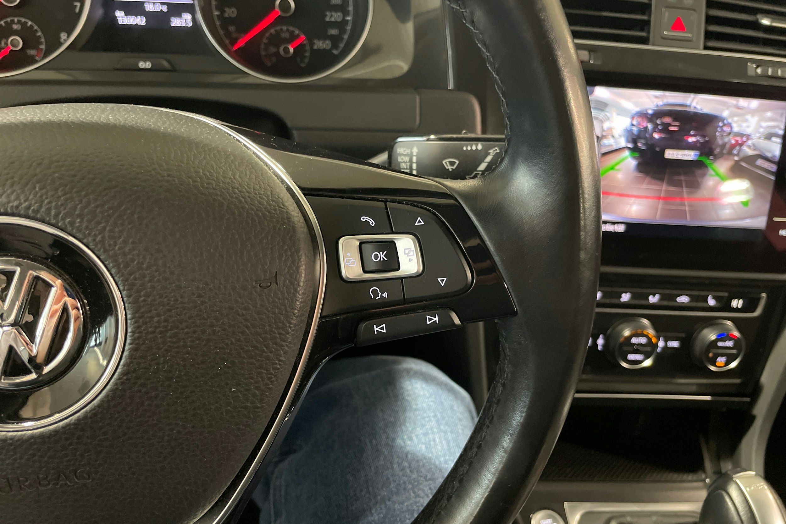 harmaa Volkswagen Golf 2017 kuva 15.