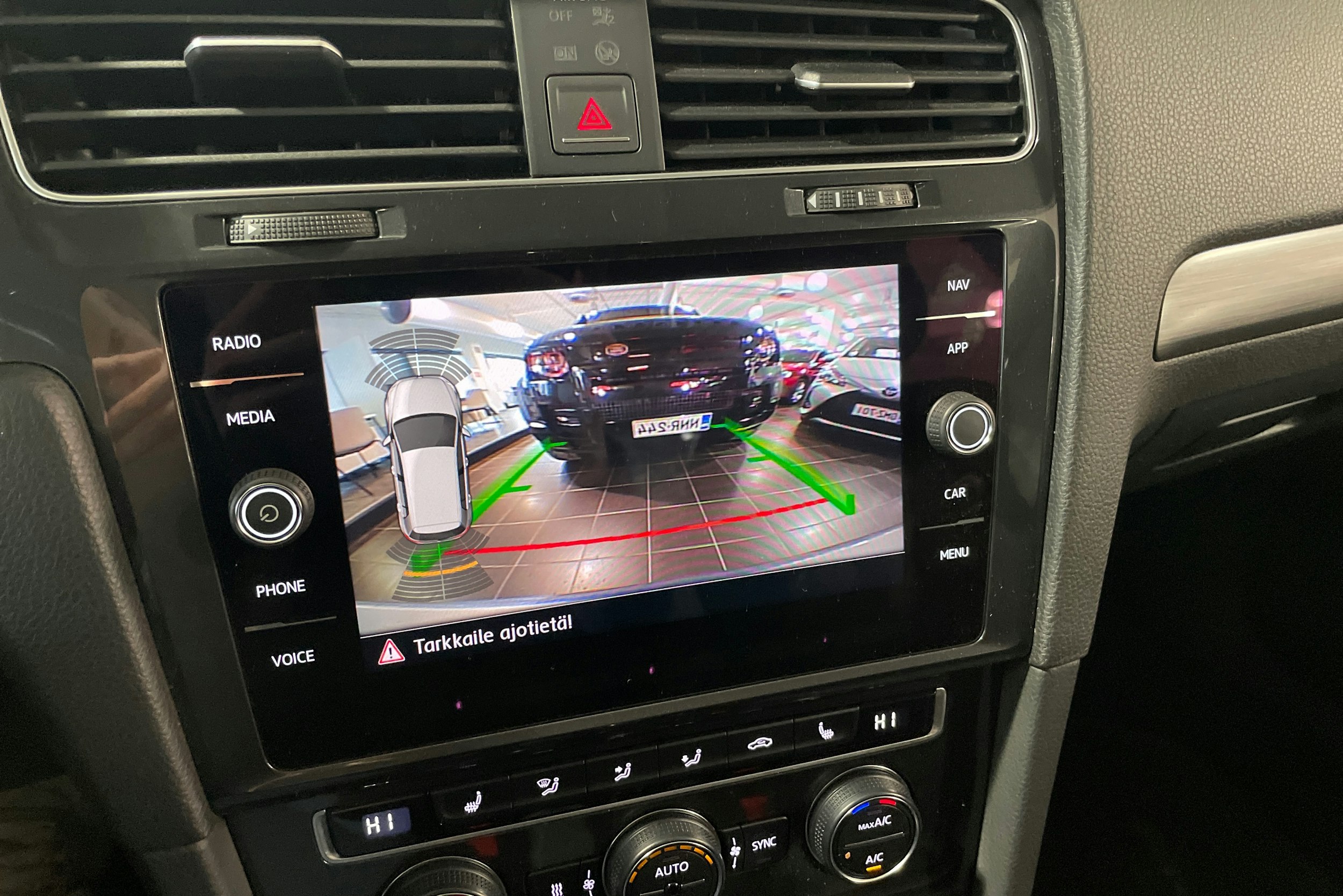 harmaa Volkswagen Golf 2017 kuva 16.