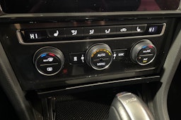 harmaa Volkswagen Golf 2017 kuva 19.