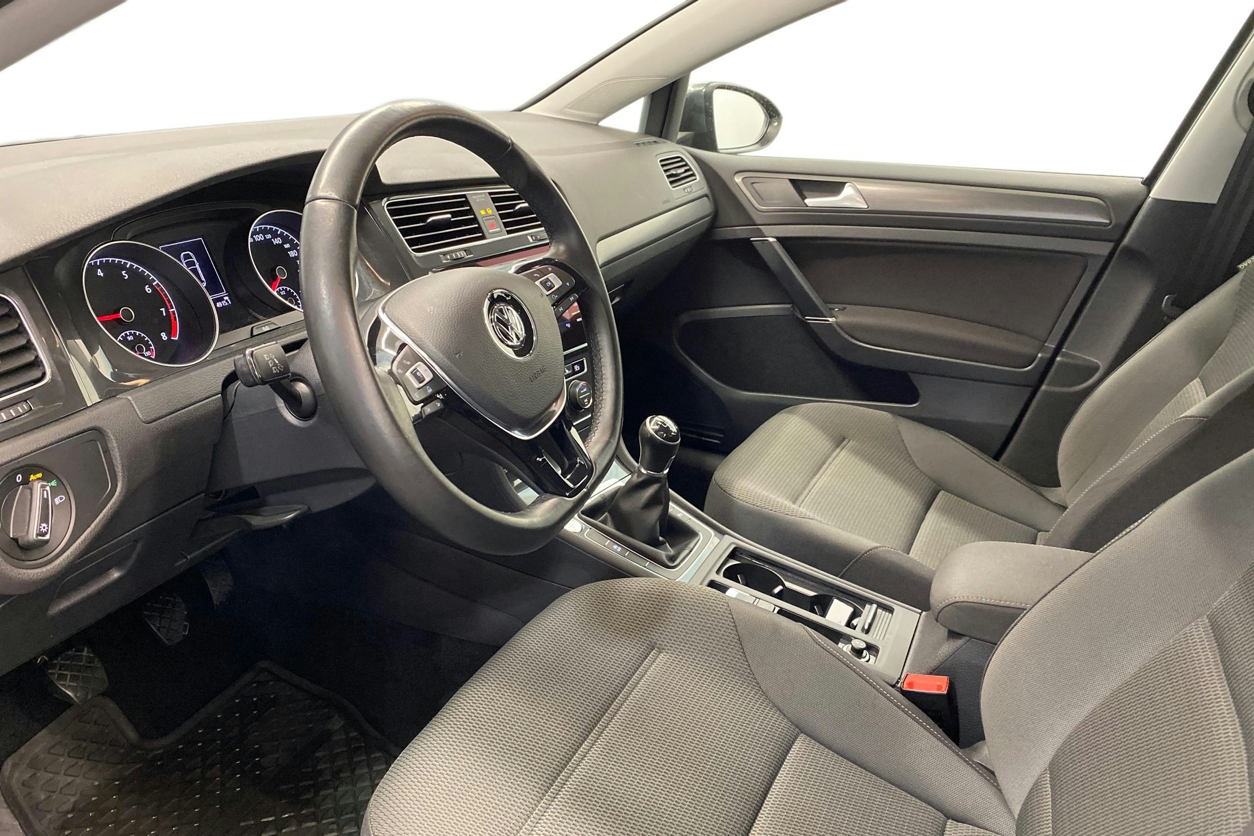 Harmaa Volkswagen GOLF 2017 kuva 6.