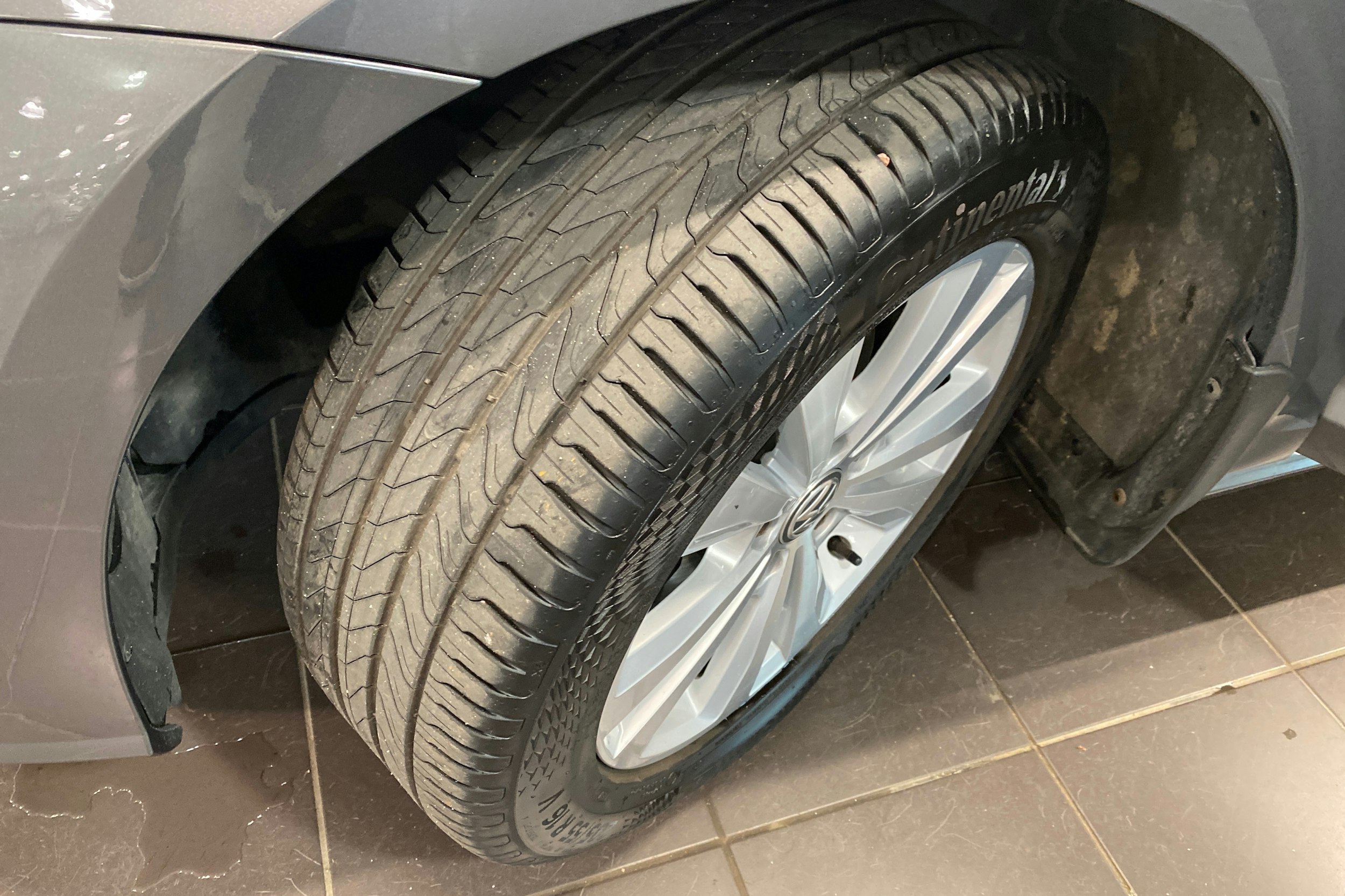 Harmaa Volkswagen GOLF 2017 kuva 10.