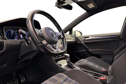 valkoinen Volkswagen Golf 2018 kuva 6.
