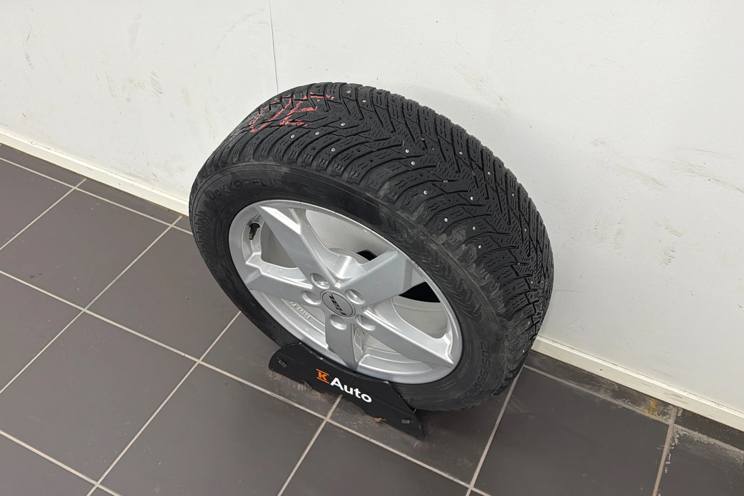 valkoinen Volkswagen Golf 2018 kuva 10.