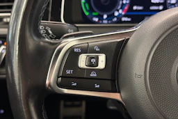 valkoinen Volkswagen Golf 2018 kuva 15.