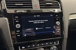 valkoinen Volkswagen Golf 2018 kuva 24.