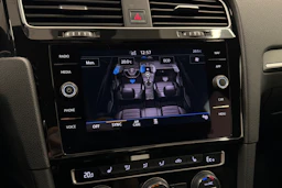 valkoinen Volkswagen Golf 2018 kuva 25.