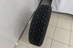 valkoinen Volkswagen Golf 2018 kuva 22.