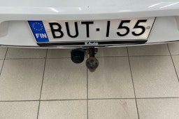 valkoinen Volkswagen Golf 2018 kuva 23.