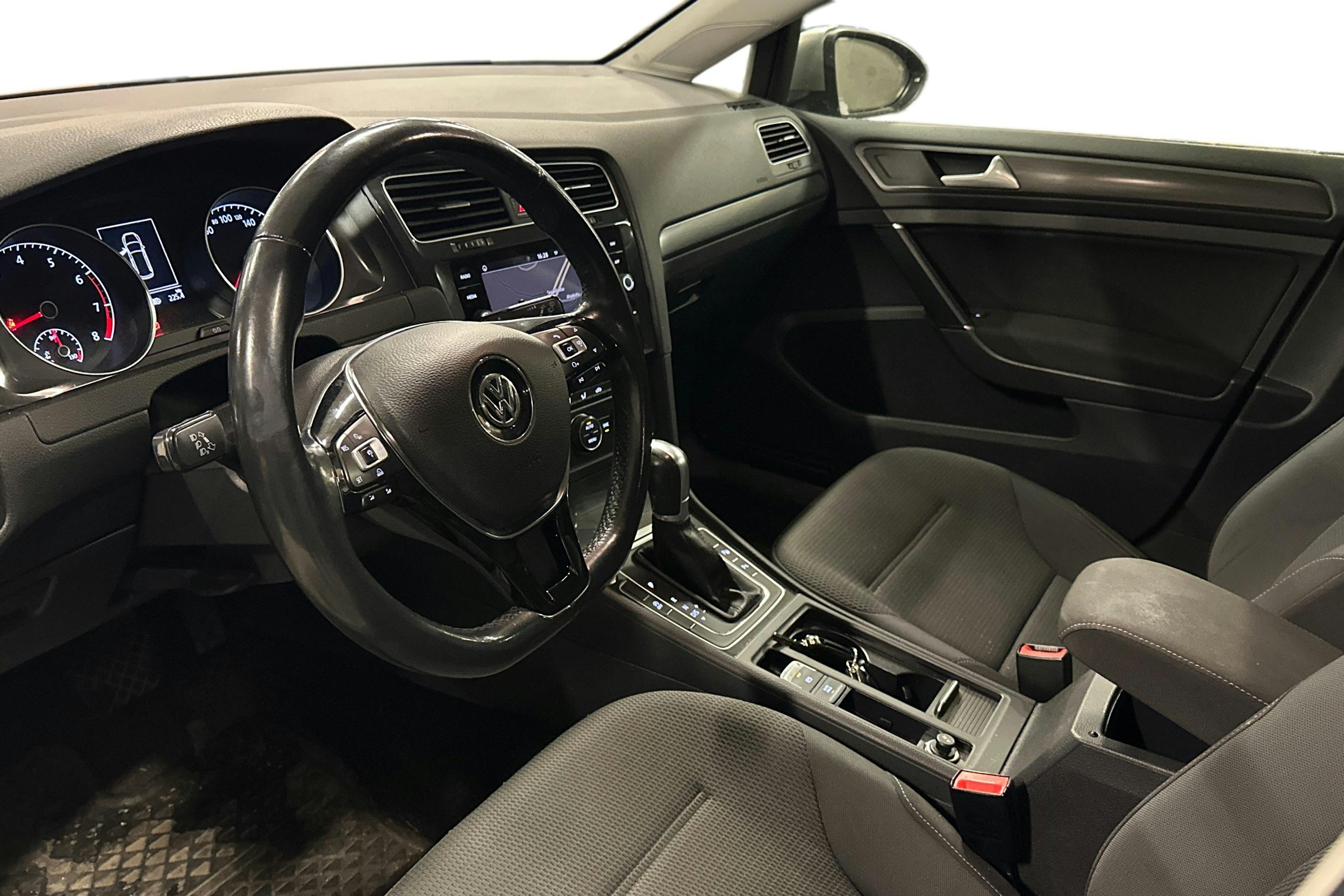 met. harmaa Volkswagen Golf 2018 kuva 3.