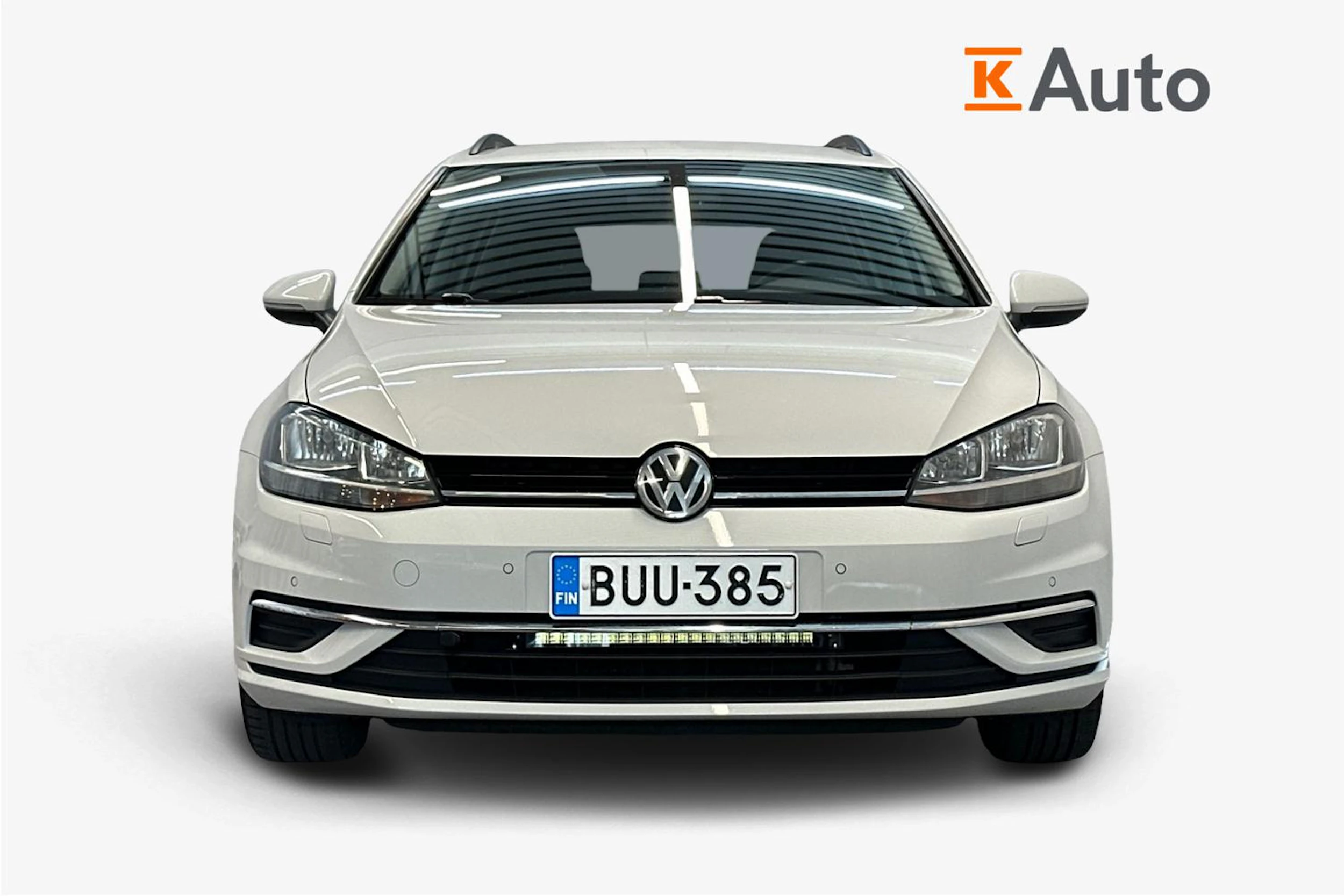 valkoinen Volkswagen Golf 2018 kuva 4.