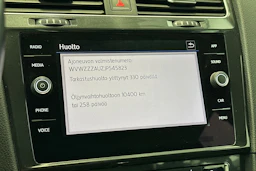 valkoinen Volkswagen Golf 2018 kuva 16.