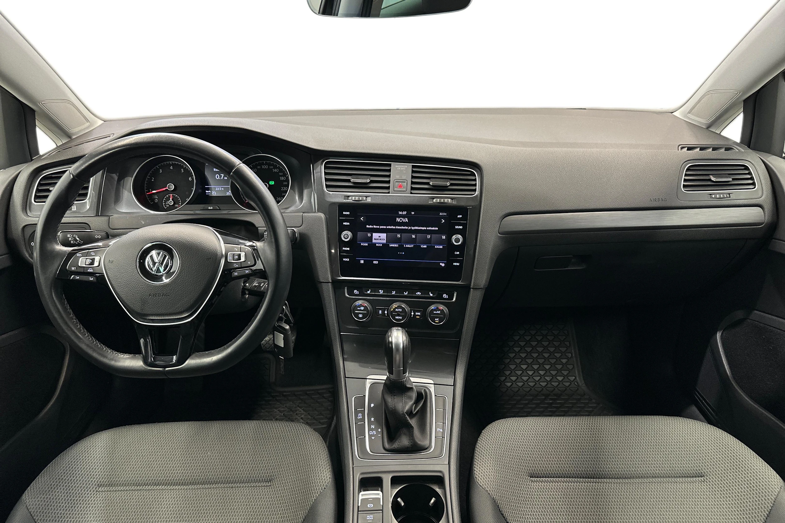 musta Volkswagen Golf 2018 kuva 9.