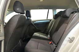 valkoinen Volkswagen Golf 2018 kuva 8.