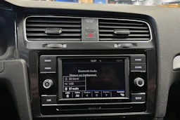 valkoinen Volkswagen Golf 2018 kuva 12.