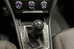 valkoinen Volkswagen Golf 2018 kuva 14.