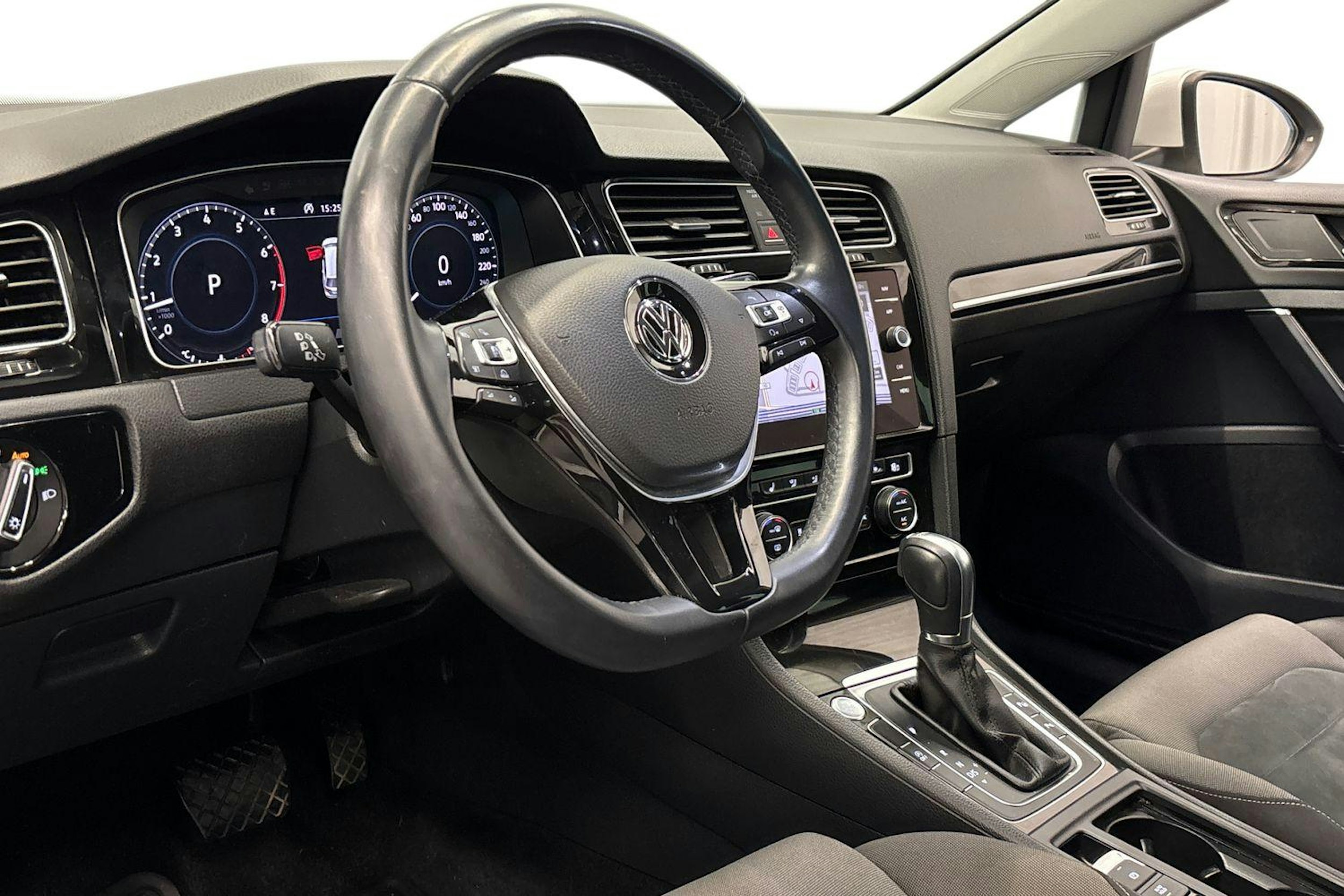 valkoinen Volkswagen Golf 2018 kuva 7.