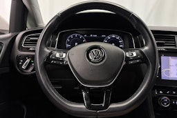 valkoinen Volkswagen Golf 2018 kuva 19.