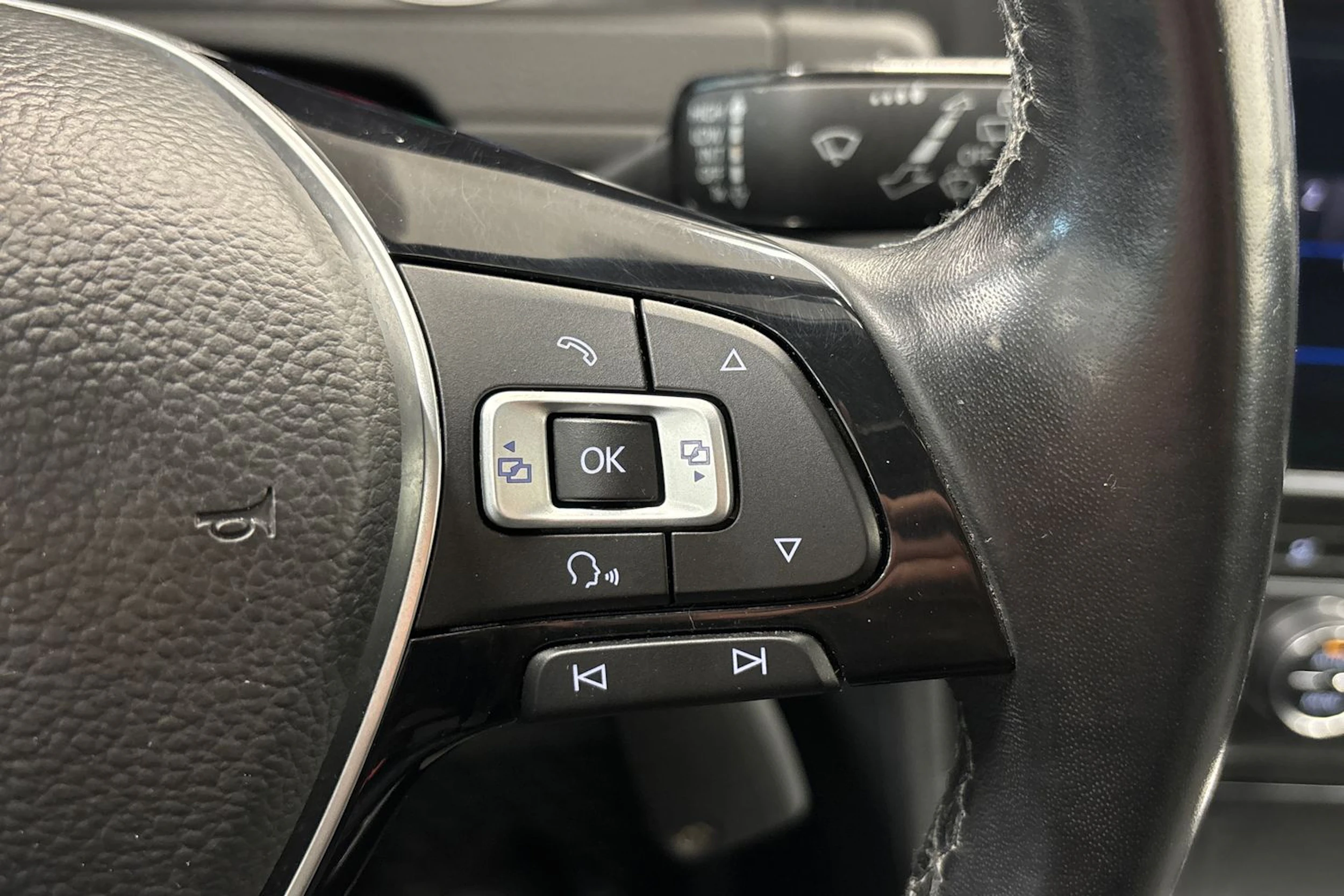 harmaa Volkswagen Golf 2018 kuva 14.