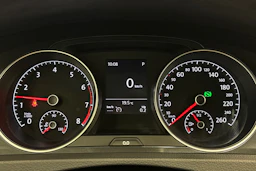 harmaa Volkswagen Golf 2018 kuva 15.