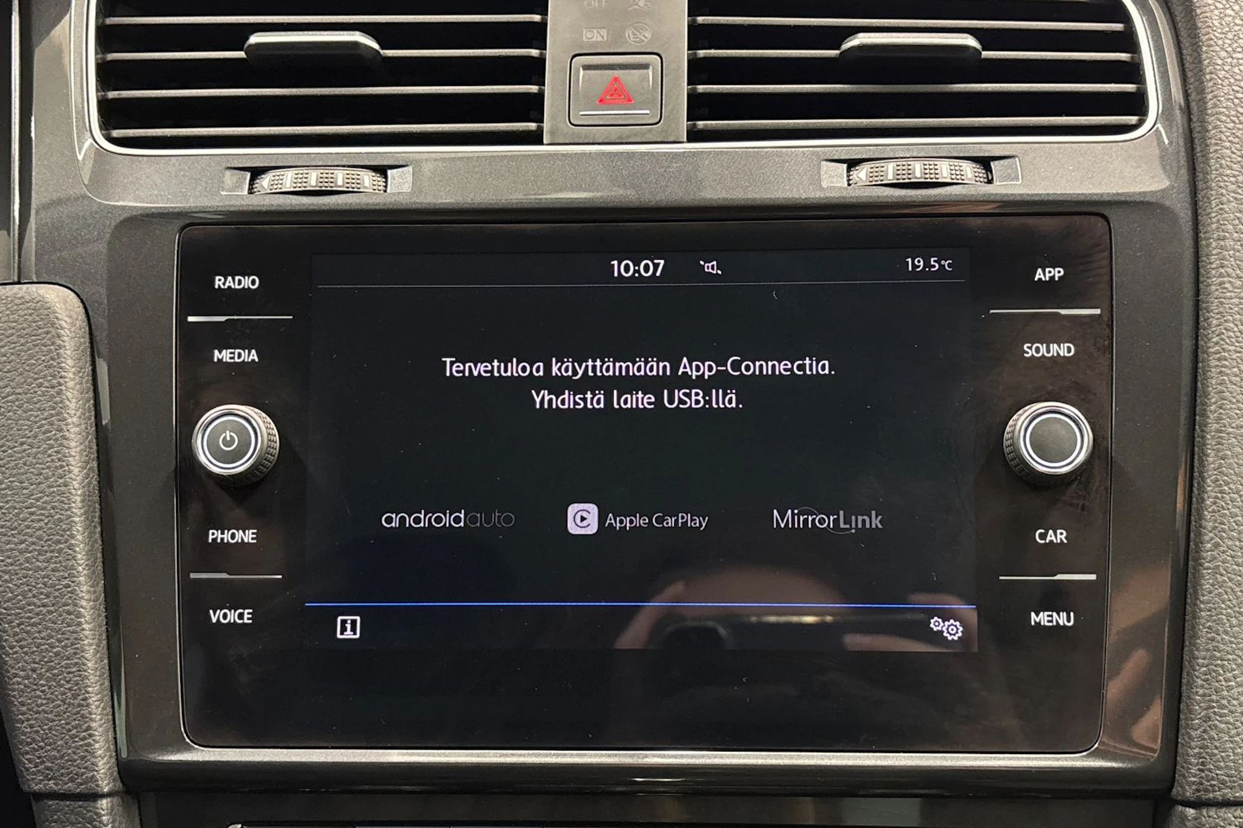 harmaa Volkswagen Golf 2018 kuva 18.