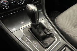 harmaa Volkswagen Golf 2018 kuva 20.