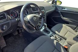 sininen Volkswagen Golf 2018 kuva 3.