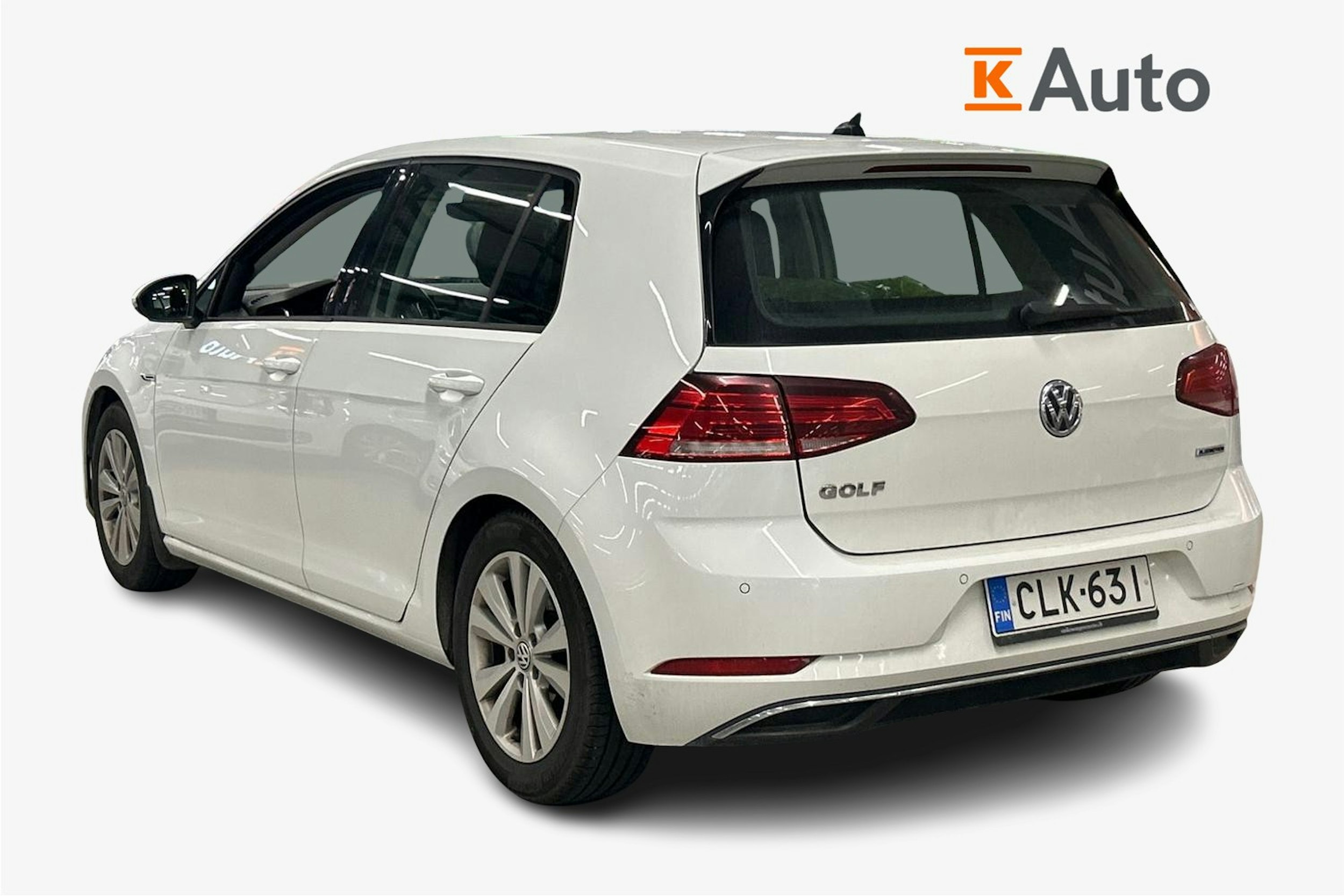 valkoinen Volkswagen Golf 2018 kuva 2.