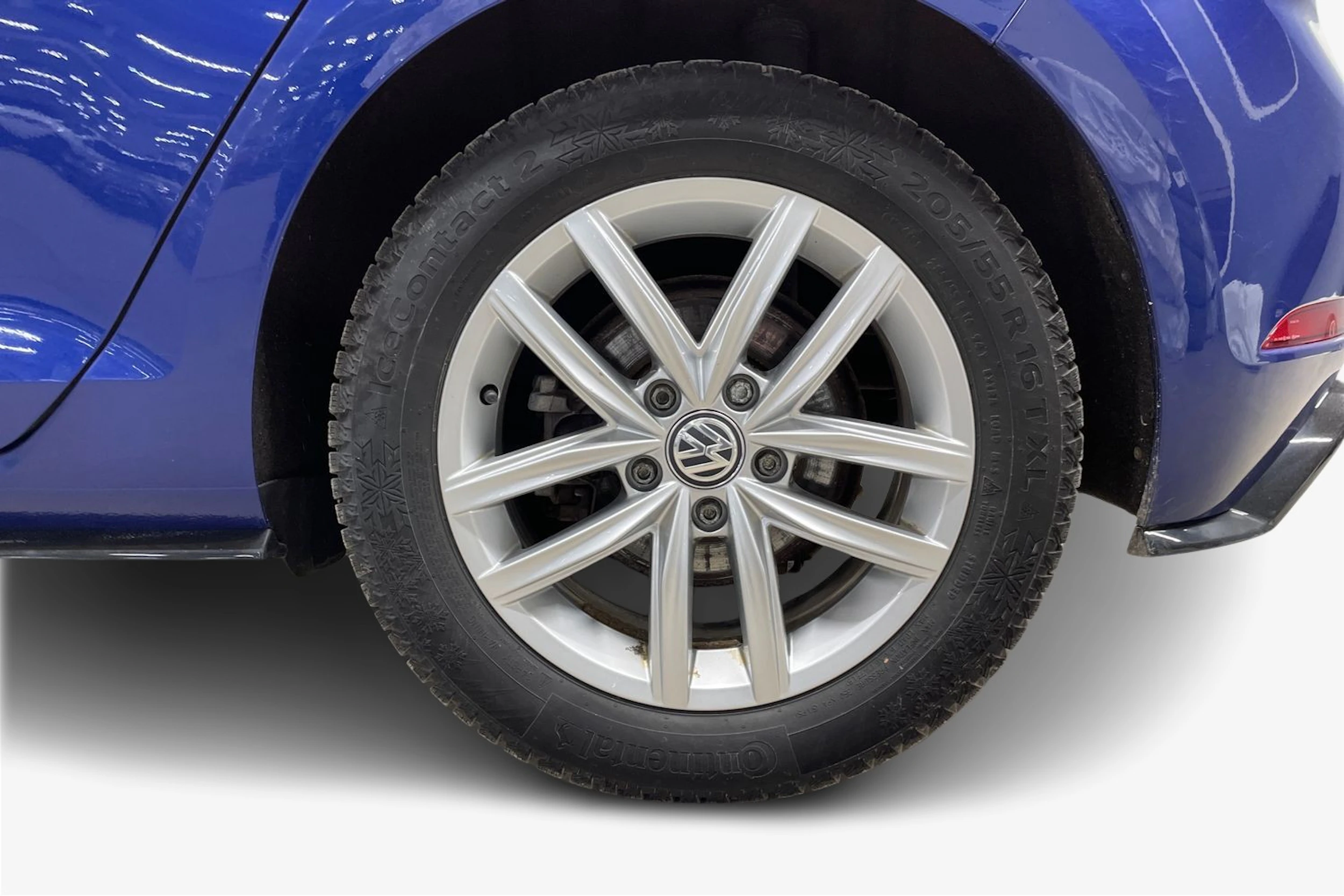 sininen Volkswagen Golf 2018 kuva 9.