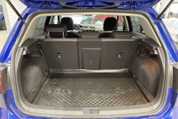 sininen Volkswagen Golf 2018 kuva 12.