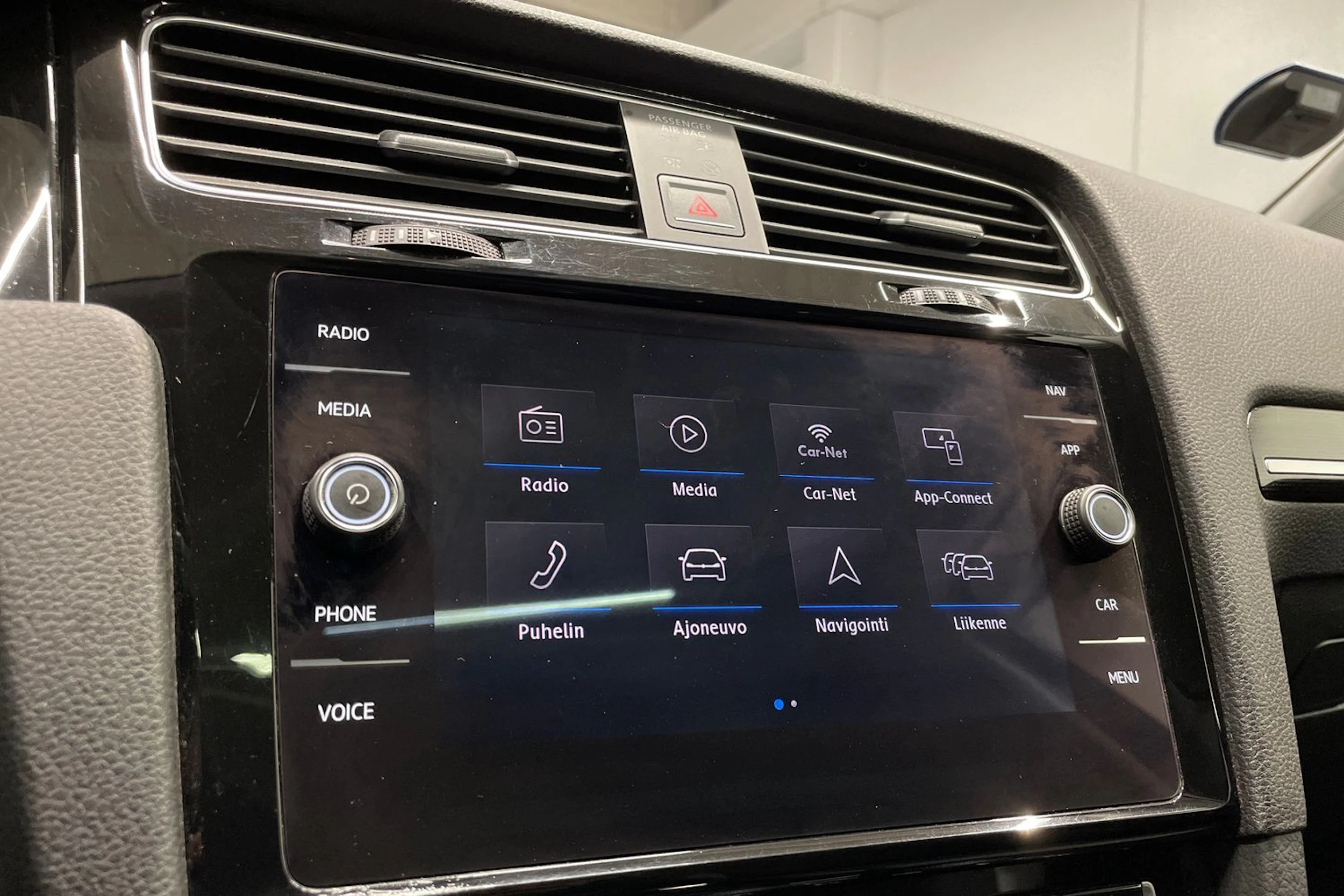 sininen Volkswagen Golf 2018 kuva 14.