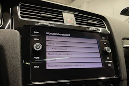 sininen Volkswagen Golf 2018 kuva 16.