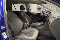 sininen Volkswagen Golf 2018 kuva 24.