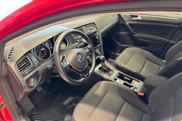 Punainen Volkswagen GOLF 2018 kuva 8.