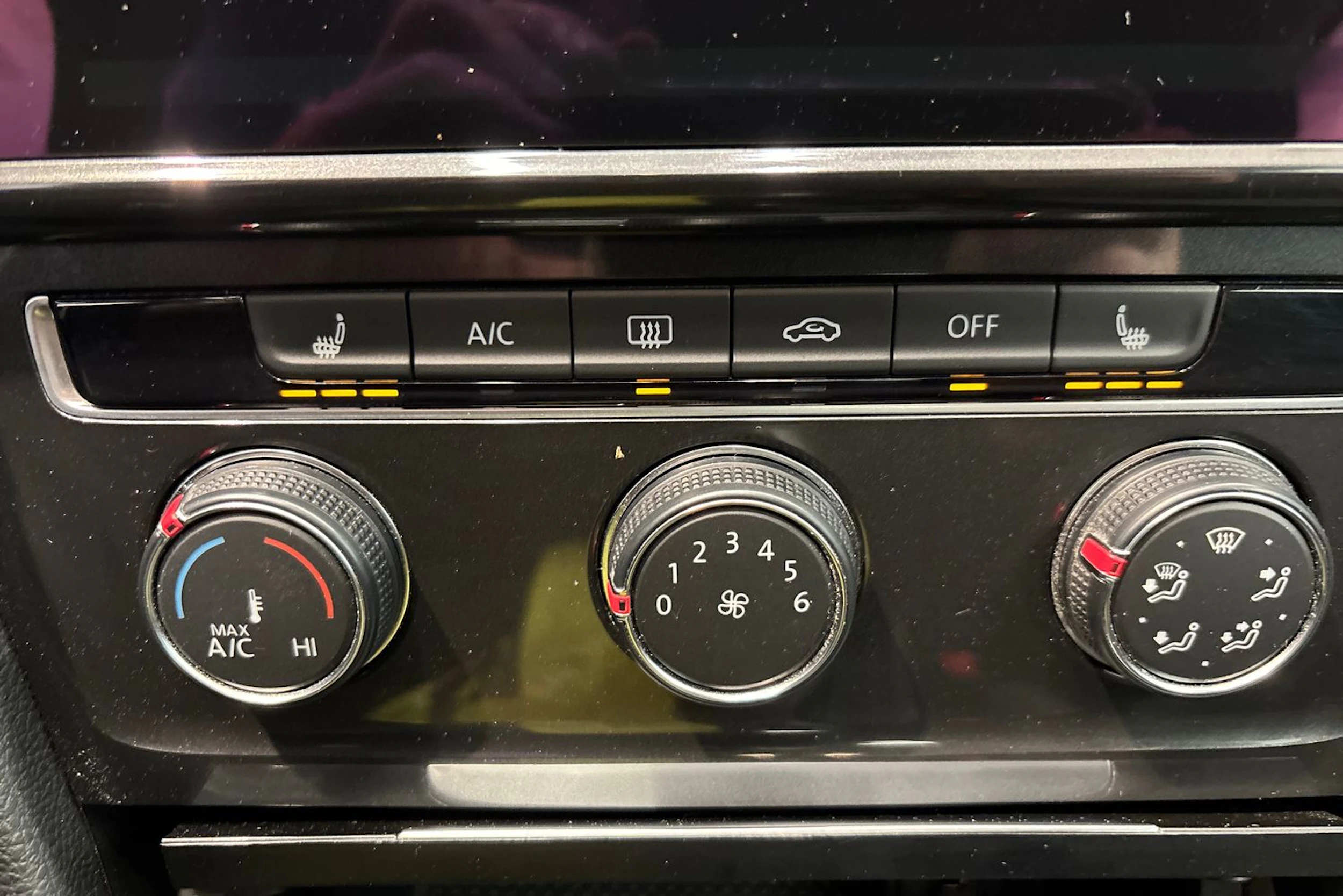 Punainen Volkswagen GOLF 2018 kuva 24.