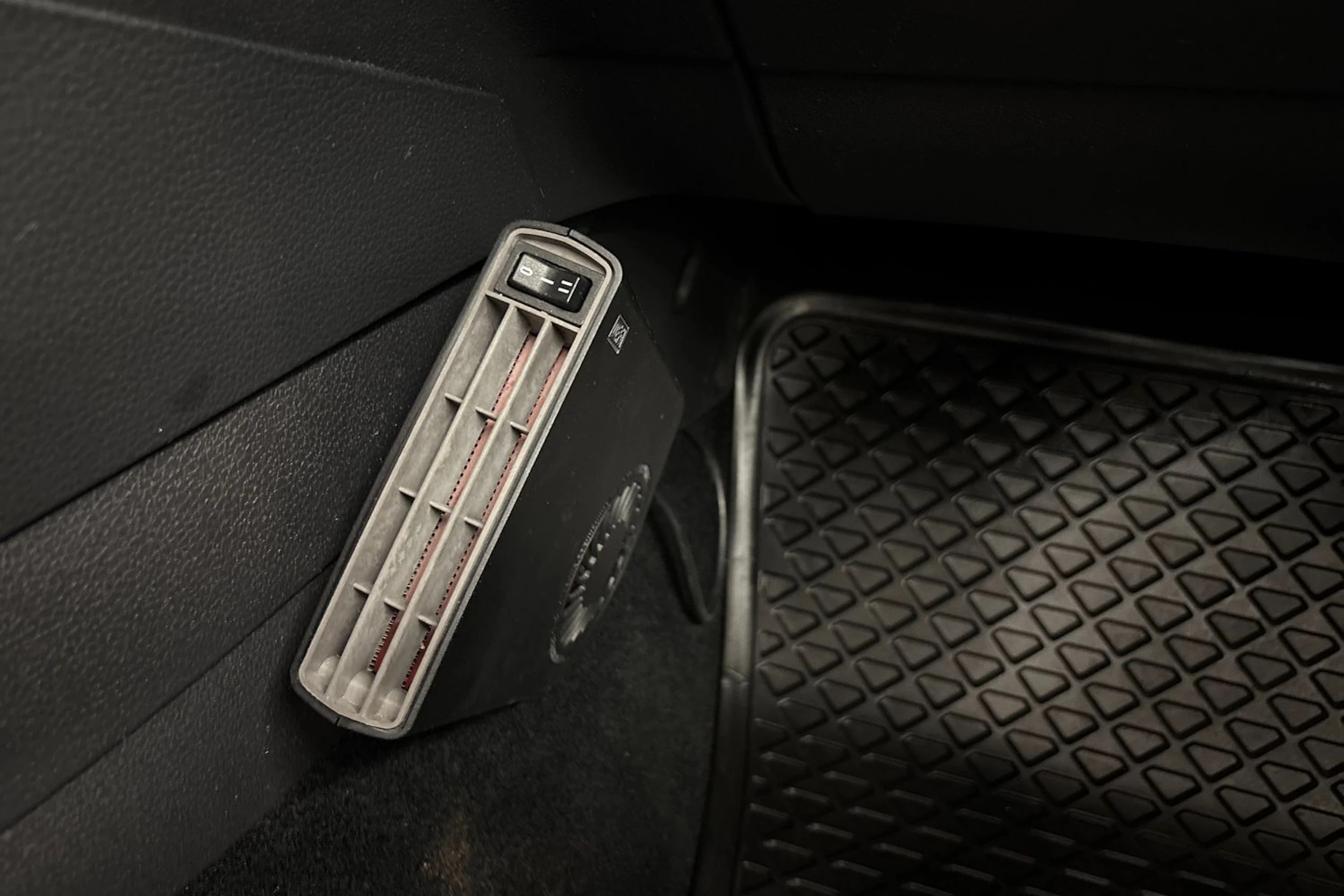 Punainen Volkswagen GOLF 2018 kuva 29.