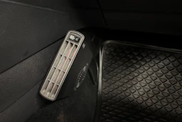 Punainen Volkswagen GOLF 2018 kuva 29.